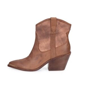 Dolce Vita Nashe Western Booties in Chocolate Size 8.5